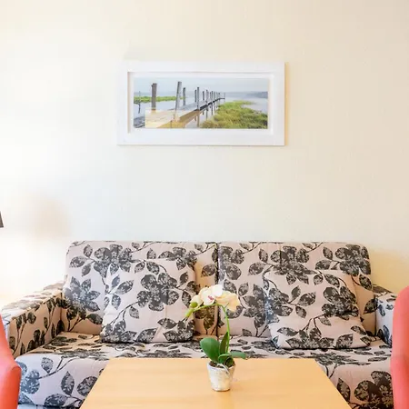 324, Seepark アパート *